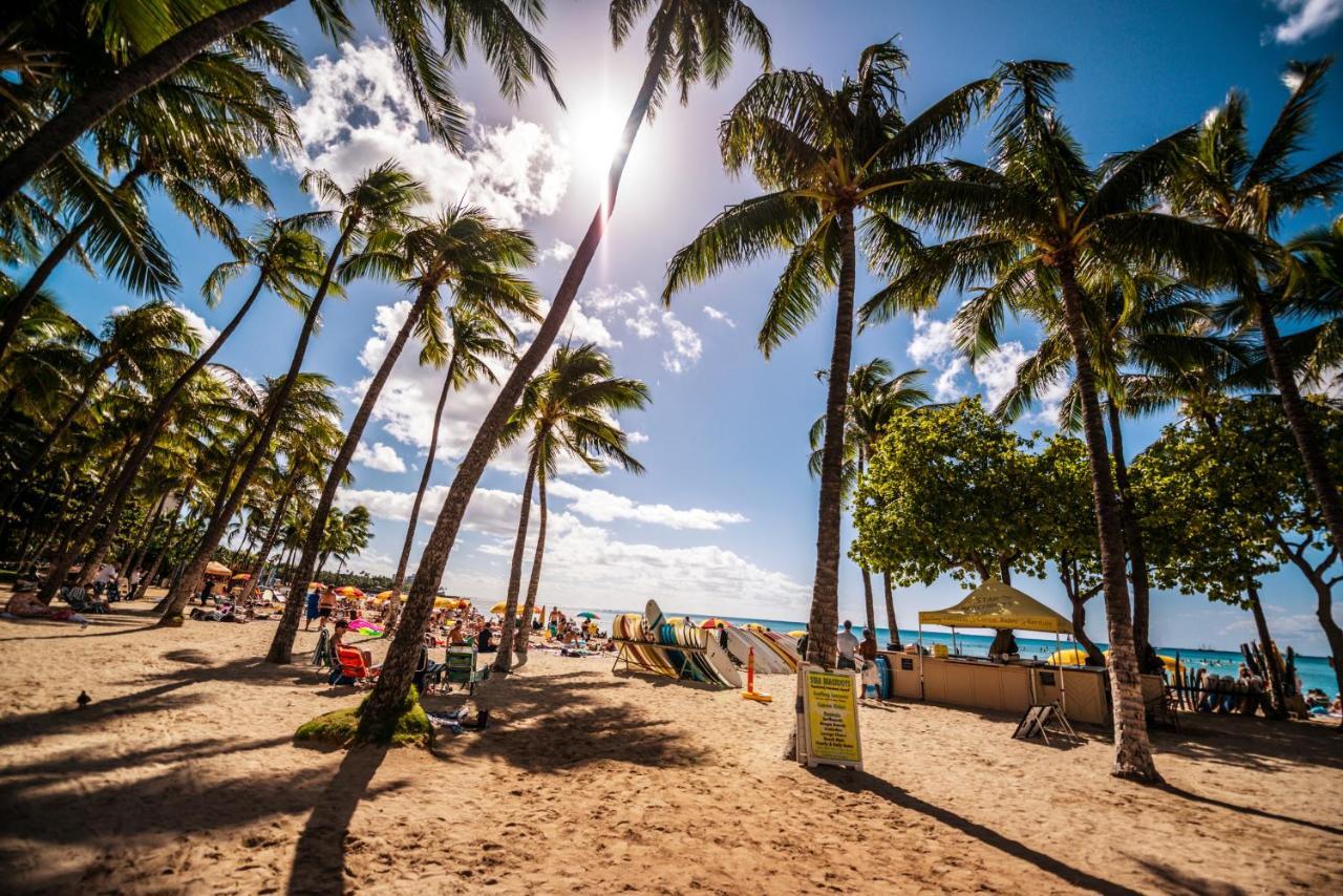 Steps To Waikiki Beach! Newly Renovated With 75" Tv Honolulu Exterior photo